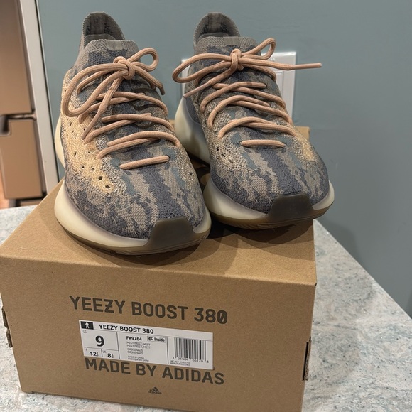 Yeezy Boost 380 - Picture 1 of 8